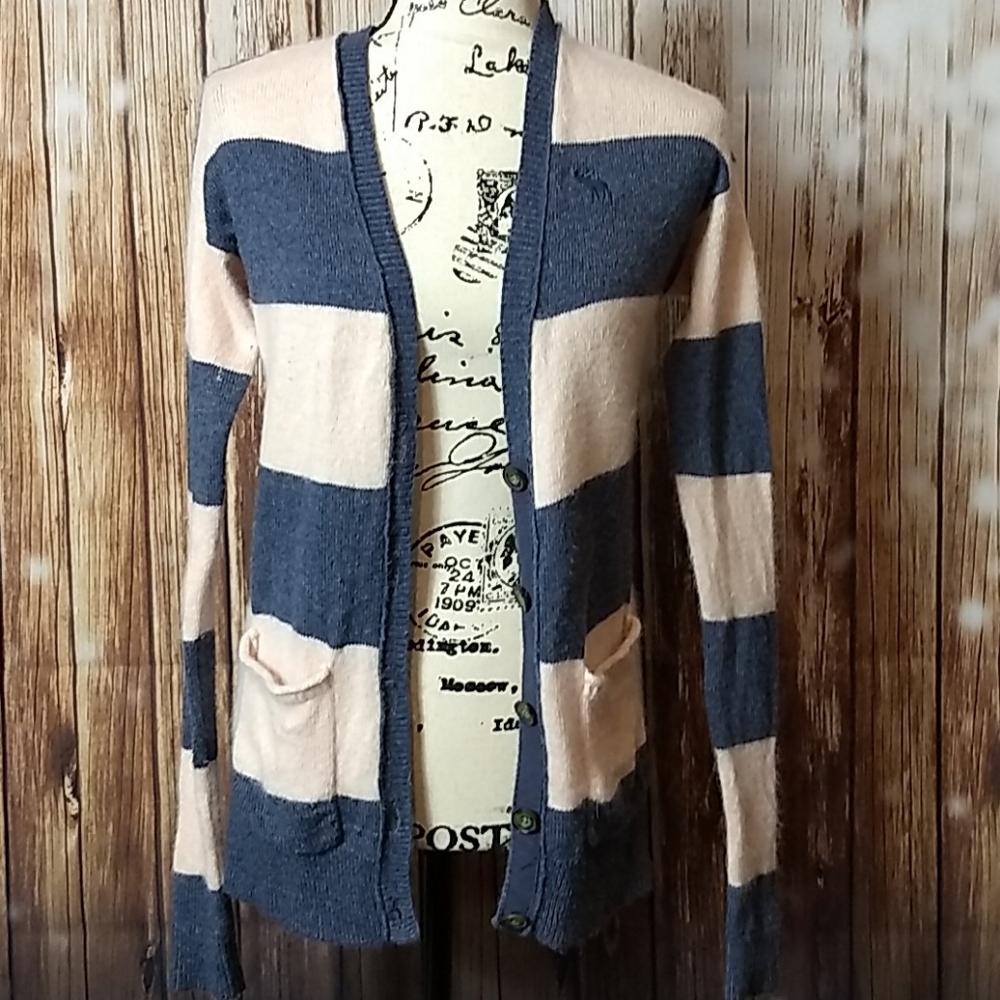 Abercrombie & Fitch sweater